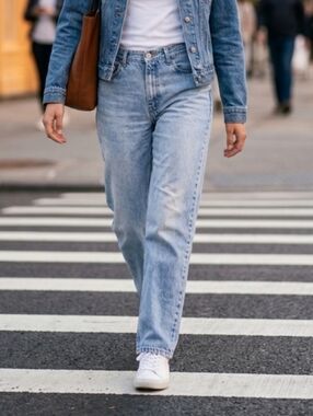 LEVIS 550: Classic, Straight Leg Jeans (JEA1)